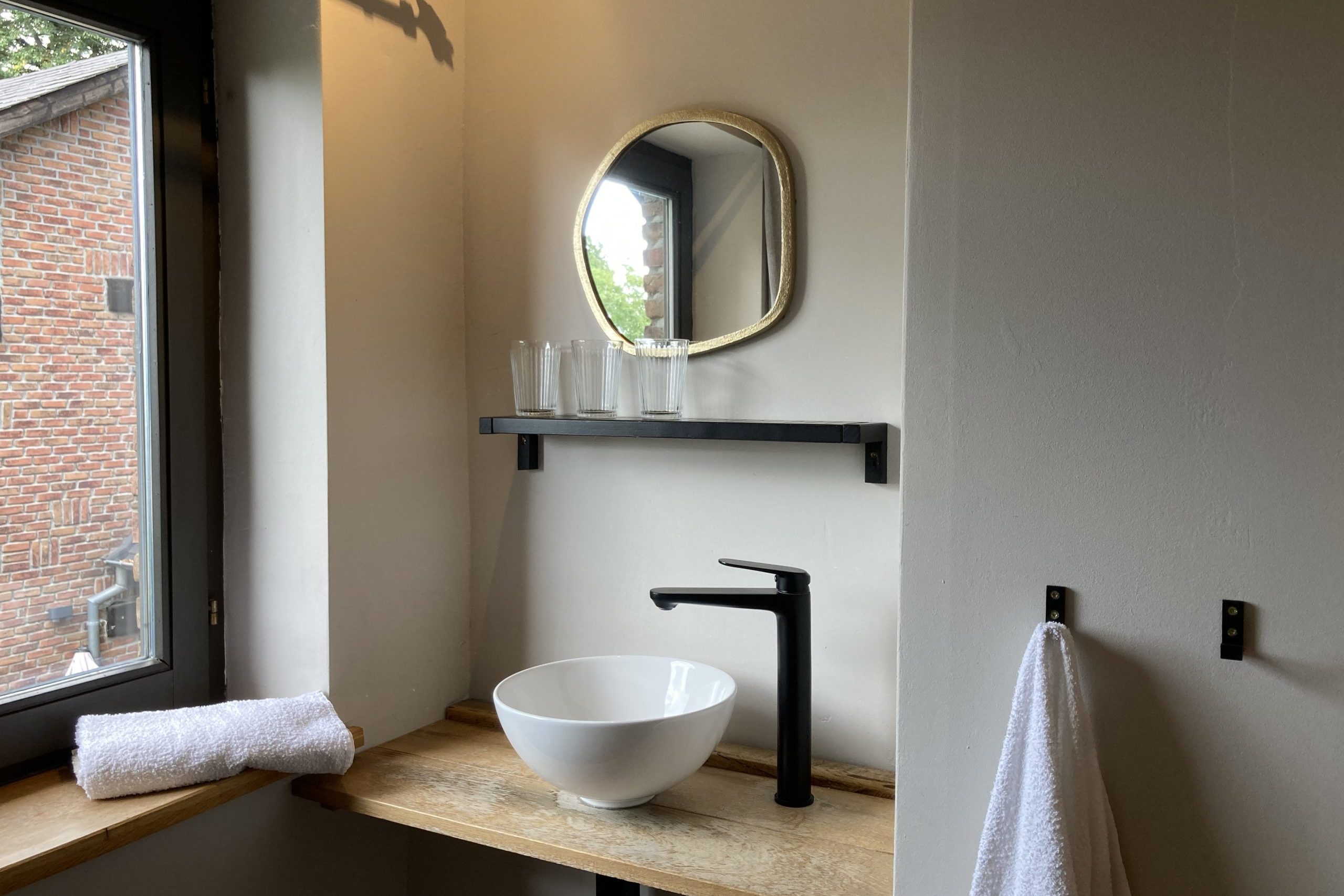 Détail coin Lavabo